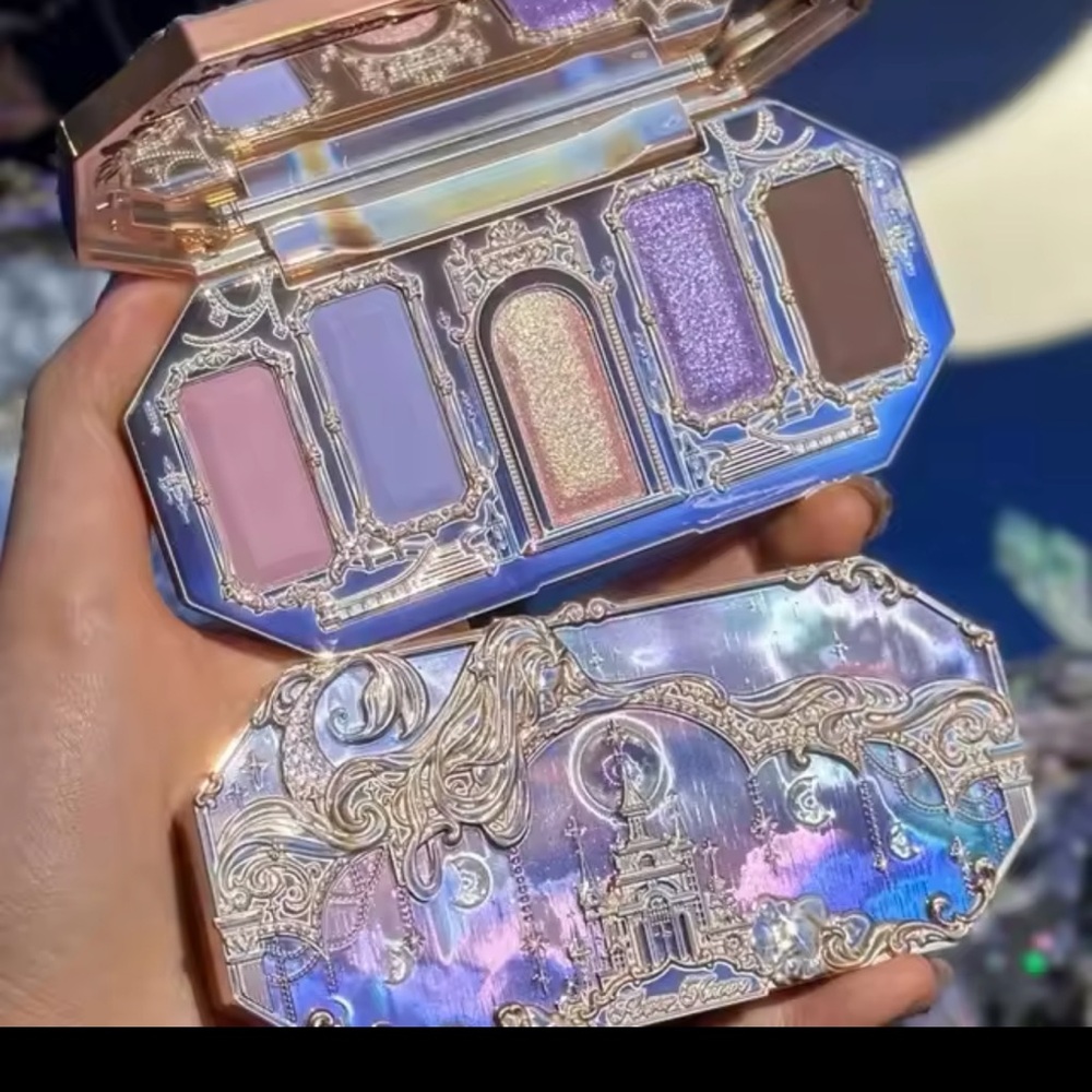Flower knows Mermaids Dream Eyeshadow Pallet